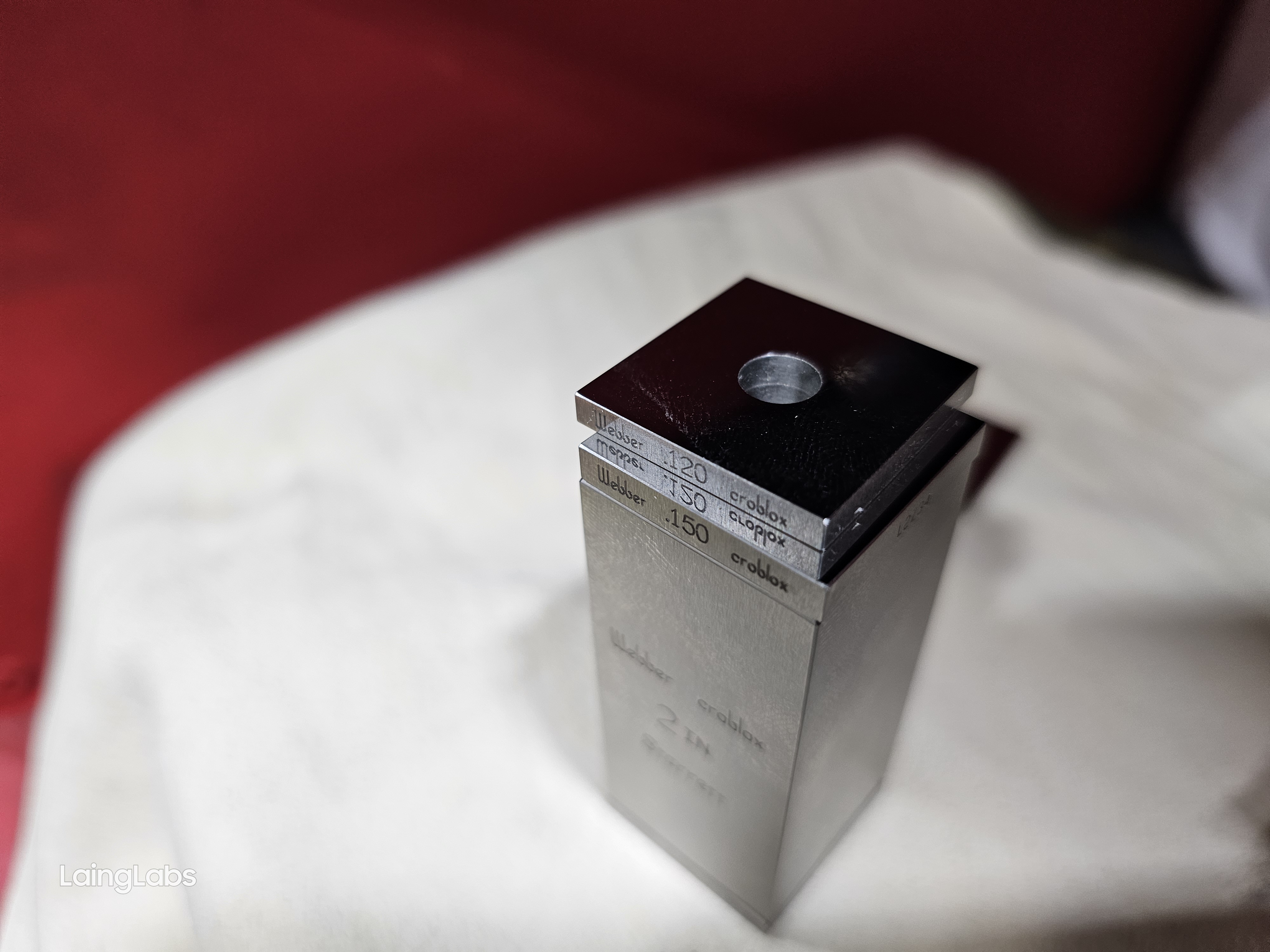 Precision centerless grinding of close-tolerance parts